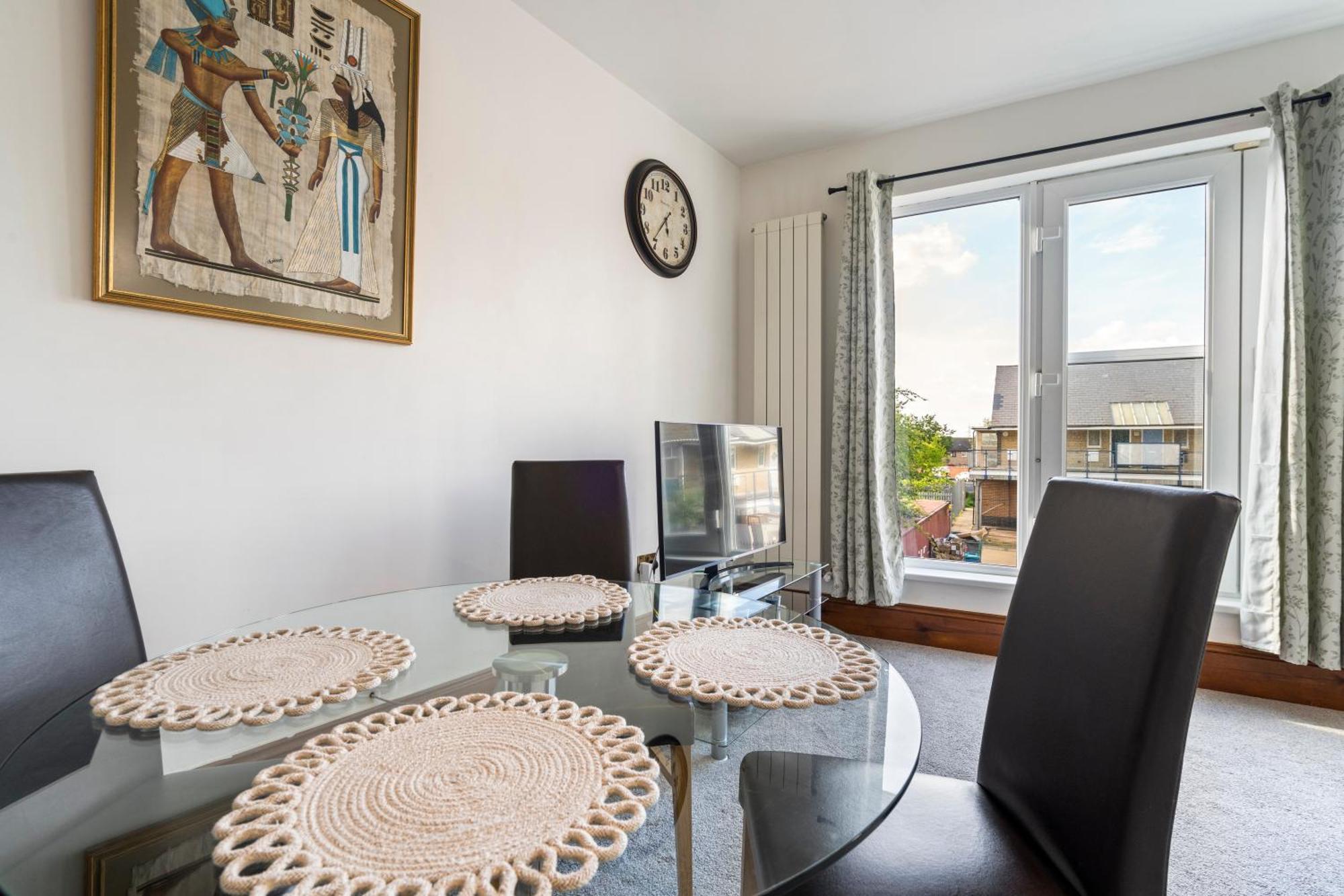 Modern 2 Bedroom Apartment In Mitcham, London Ngoại thất bức ảnh